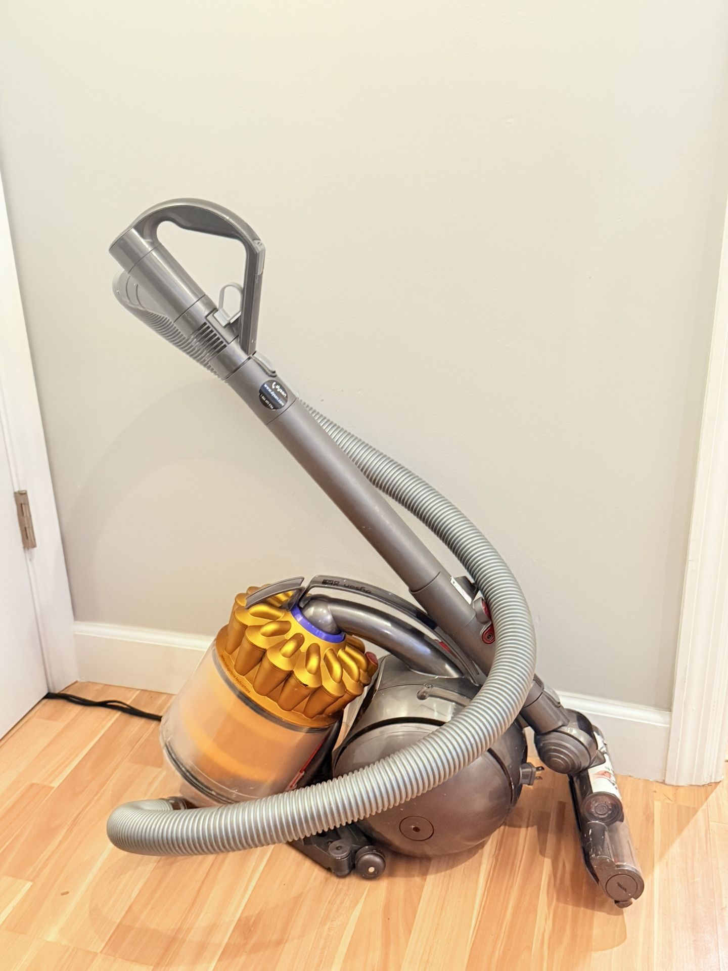Dyson Vacuum Big Ball Vacuum