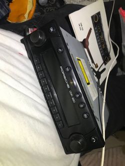 Porsche cdr-220 car radio like new condition