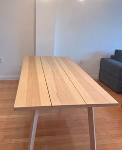 IKEA YPPERLIG Dining Table