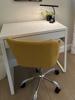 IKEA Micke desk