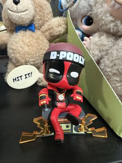 Marvel Deadpool Series Figures : Music Star Deadpool
