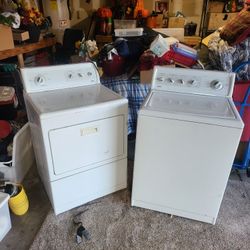 Kenmore ELITE WASHER AND GAS DRYER  WHITE