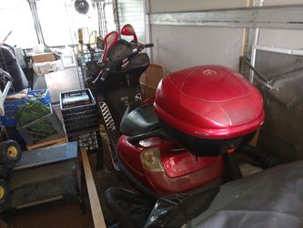 MOTOR SCOOTER