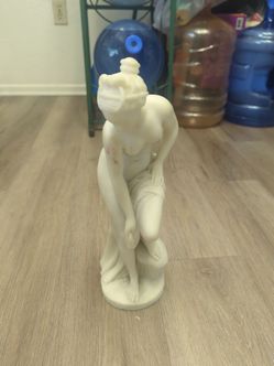 Classical Female Figure Sculpture Statue