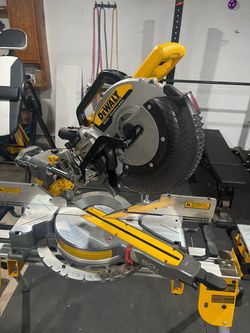 DeWalt 60v Mitre Saw DCS781B