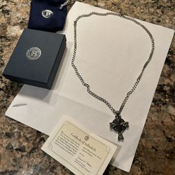 Cross Pendant Necklace