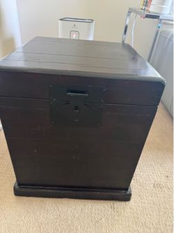 Square brown wood, trunk pottery barn