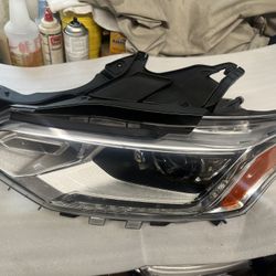 2019-21 CHEV. TRAVERSE LEFT HEADLIGHT 