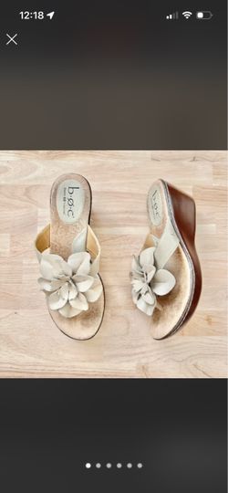 B.O.C. Flower Wedge Thong Sandals