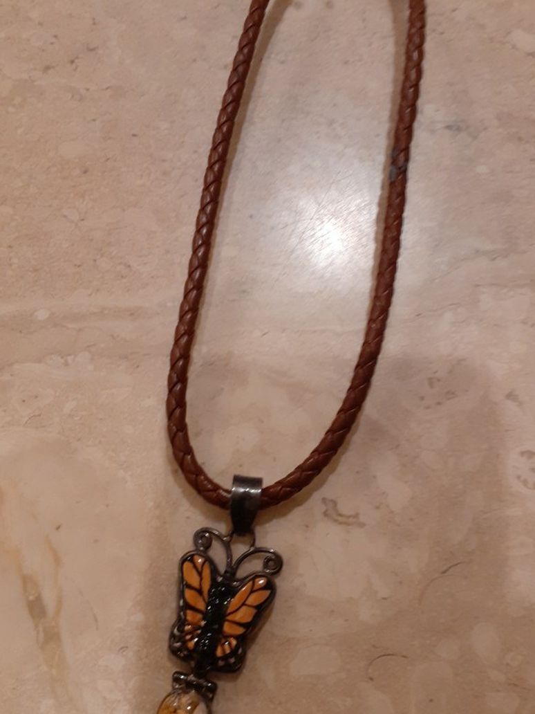Christmas Is Coming  NECKLACE GIFT BUTTERFLY N  LEATHER 