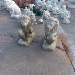2 Cement Lions With Shield 21" Tall