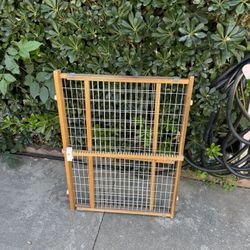 Gate