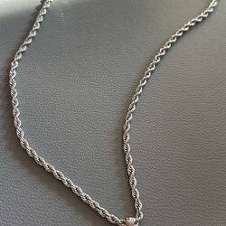 Black round plate flower pendant chain titanium steel necklace twisted chain accessory necklace pend1541