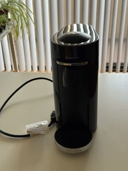 Nespresso Vertuo Plus by Delonghi