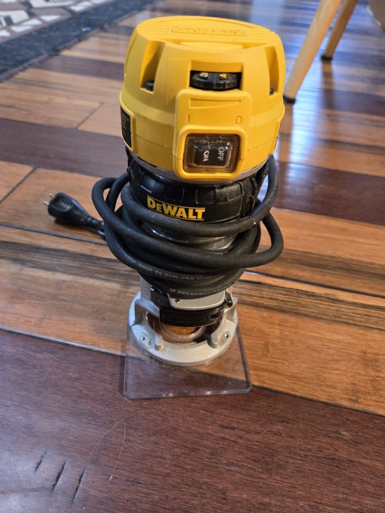 Dewalt Dwp611 Router With Warrior Bits for Sale in WA OfferUp