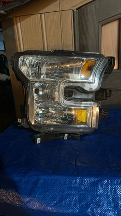 Front right headlight Ford F150