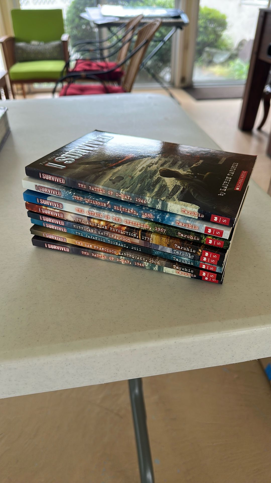 8 I Survived Books Paperback