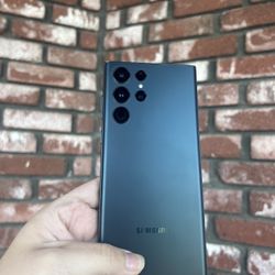 Samsung Galaxy S22 Ultra Unlocked 256GB 