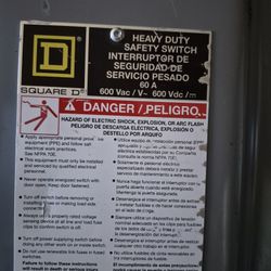 HEAVY DUTY SAFETY SWITCH INTERRUPTOR DE SEGURIDADDE SERVICIO PESADO