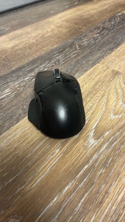 RAZER BASILISK ULTIMATE MOUSE