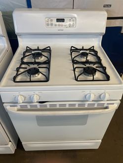 🔥 Hotpoint 30” Gas Range – White – $380