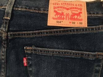 Levi’s 514 , straight , size : w32 x L 32 .