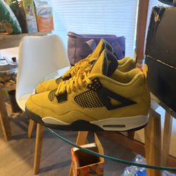 Lightning 4s Sz 13