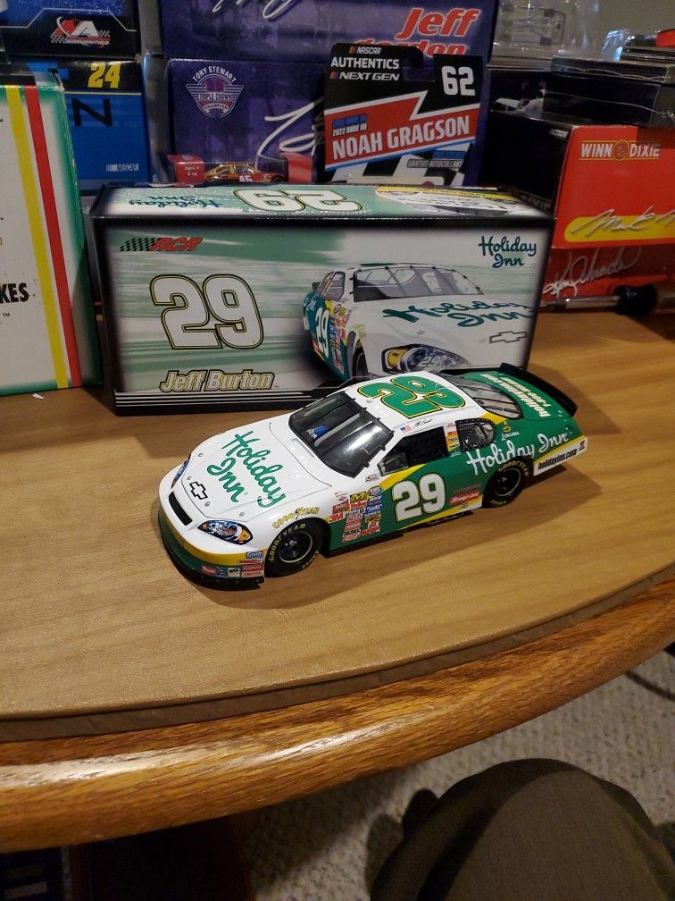 1/24 (Holiday Inn)#29 Jeff Burton Nascar Diecast Car