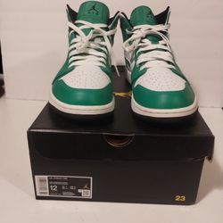 Nike Air Jordan 1 I Mid Lucky Green Black Celtics DQ8426 301 Men XI Sz 12. Like New Condition. worn once.
