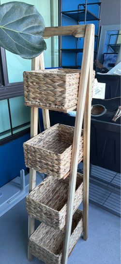4-Tier Wooden Ladder Shelf with Woven Seagrass Baskets