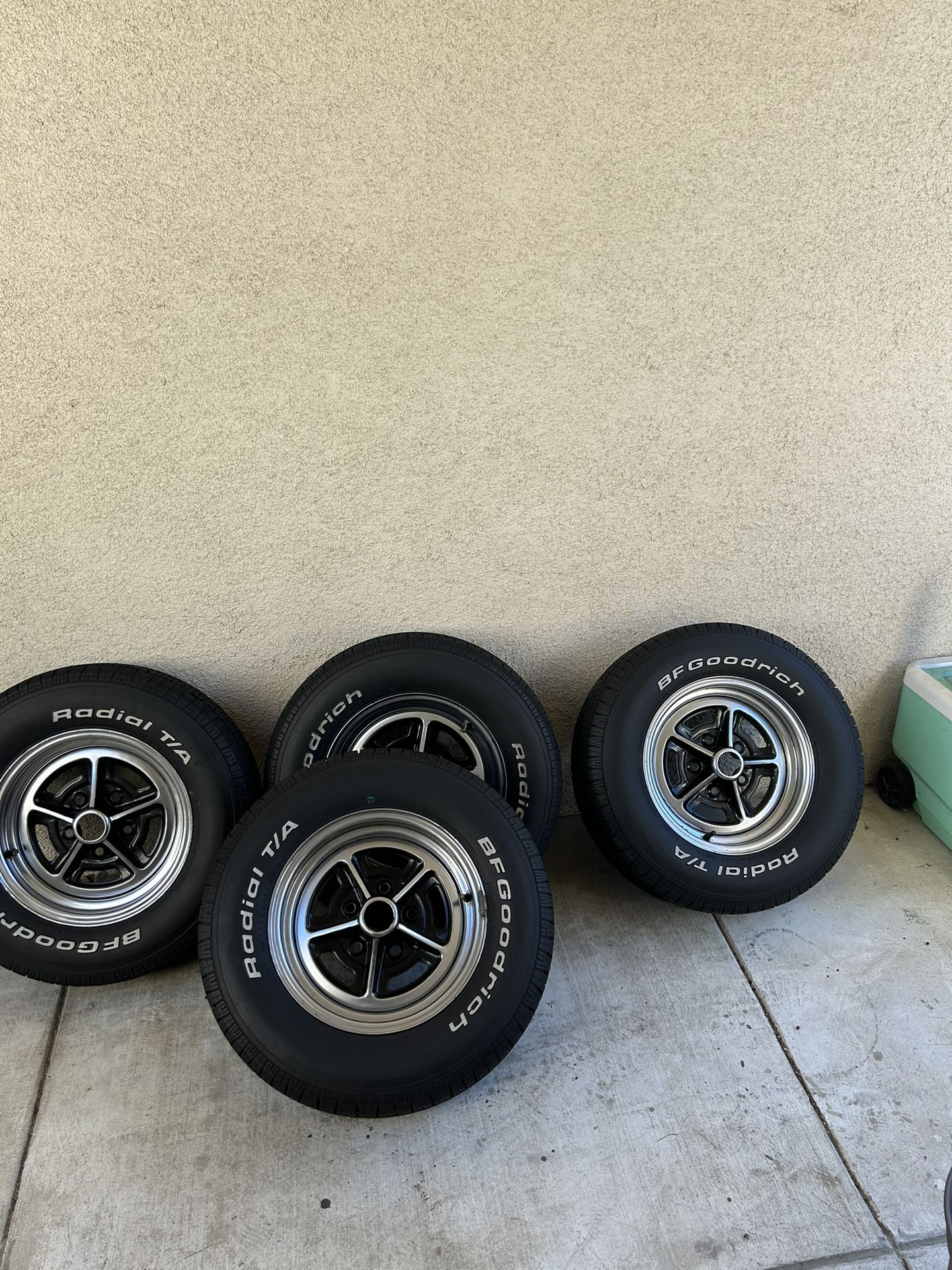 Set of 4 Tire With Rims Still In Good Conditions 