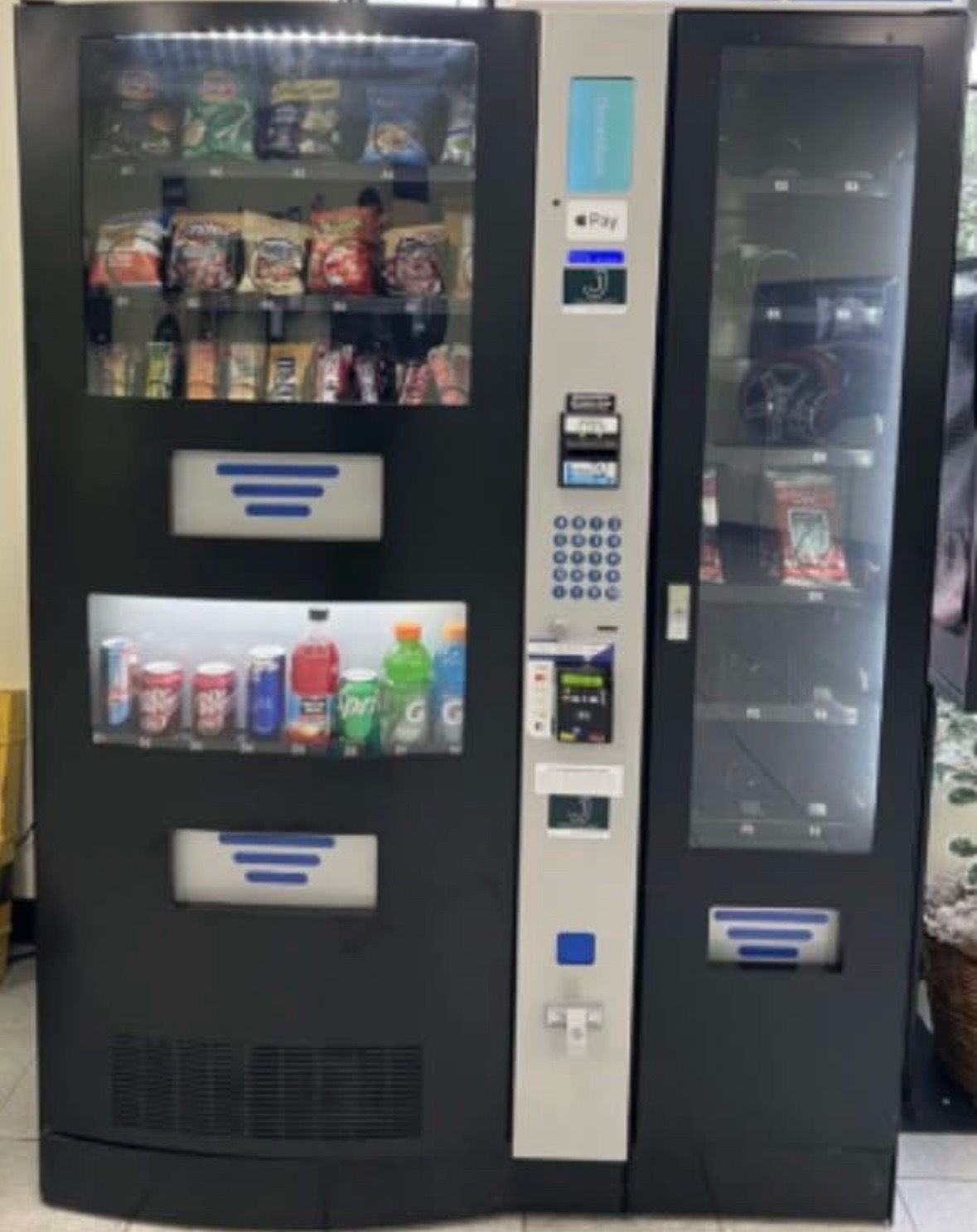 Seaga HY900 Combo Machine w/ Location