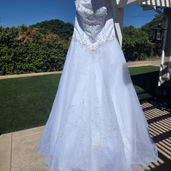 New Wedding Dress Size 6