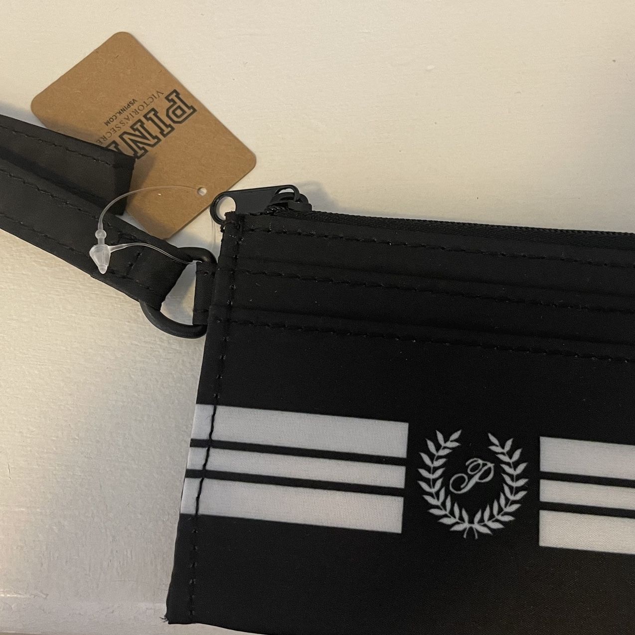 Victoria Secret PINK wallet( New) for Sale in Homestead, FL - OfferUp