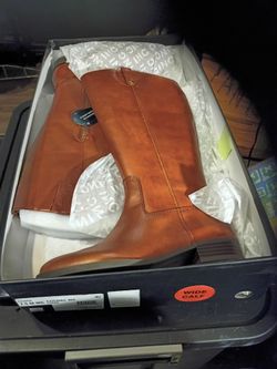 INC INTERNATIONAL CONCEPTS WOMEN'S BOOTS INC FAWNE LEATHER RIDING BOOTS SIZE 7.5M. NEW