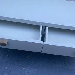 pre finished wide bond Custom Desk With Brass Handles 