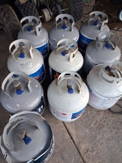 full  propane gas tank