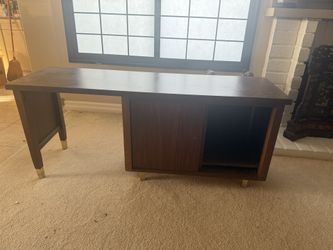 MCM Desk 