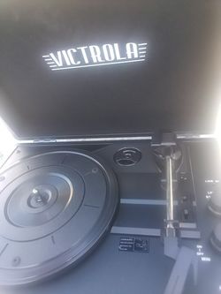 de Novo EcoRoam 100 y Victrola vinyl portable Turntable H40BT