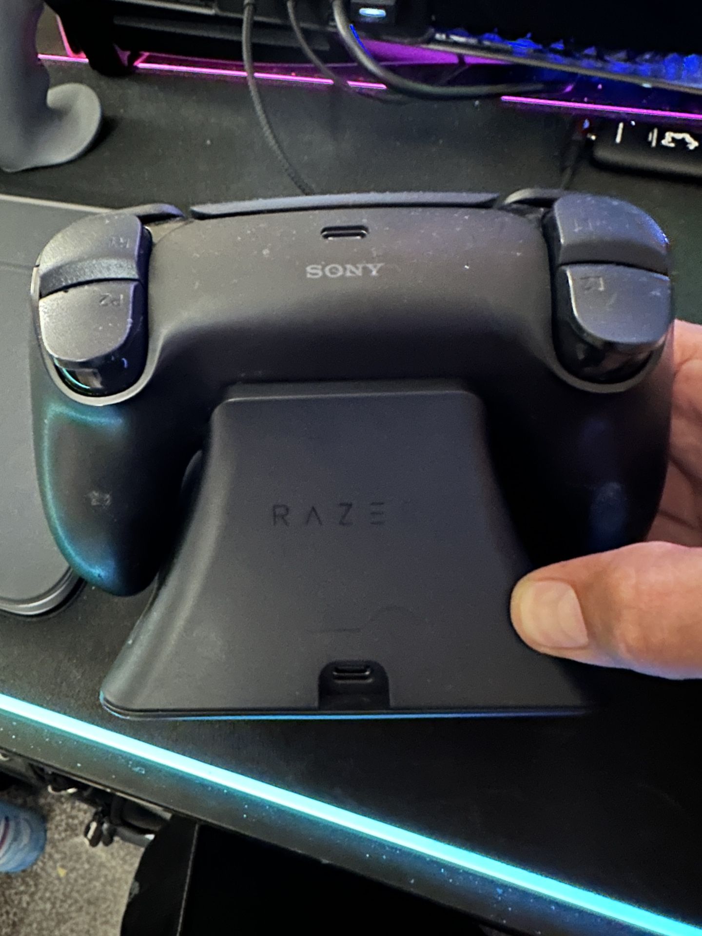 PS5 Controller & Razer Charging Stand Matching