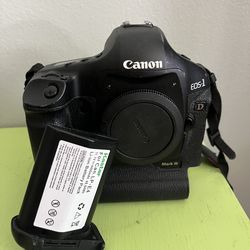 Cannon EOS Mark III w/battery