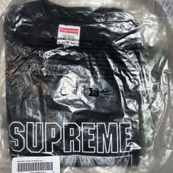 Supreme Tee 
