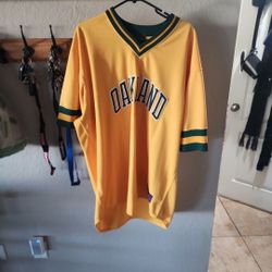 BASEBALL HISTORY... OAKLAND A'S JERSEY