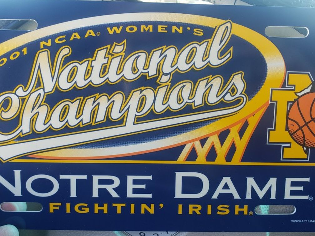 Notre Dame Collectible License Plate