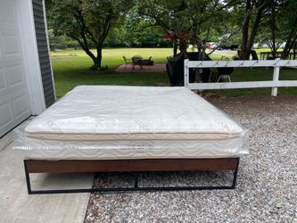 Saatva Classic King Mattress