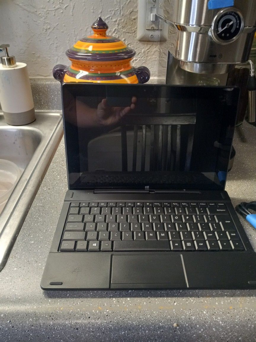 Tablet With Keyboard🙂 Does Not Turn On)Selling As Is