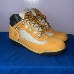 Kids Timberland Field Boots Size 6