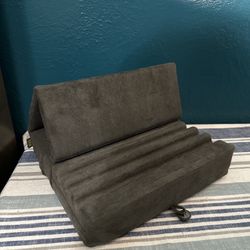 Tablet Cushion &’ Laptop Stand 