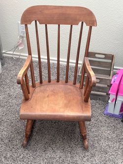 Nichols & Stone Co. children’s Windsor-style rocking chair