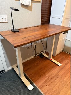 Stand desk adjustable
